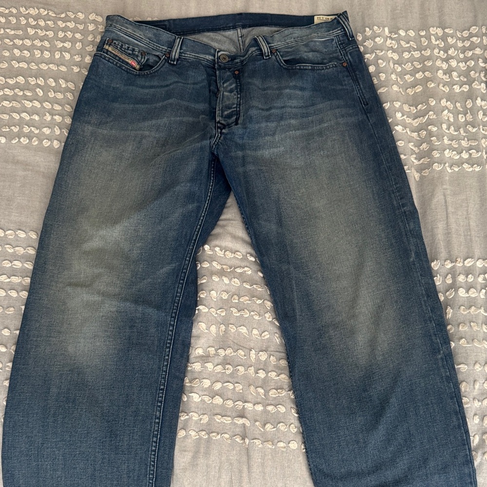 Diesel Men's Relaxed Jeans - Blue